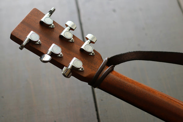 LEATHER GUITAR STRAP WITH HEADSTOCK LOOP