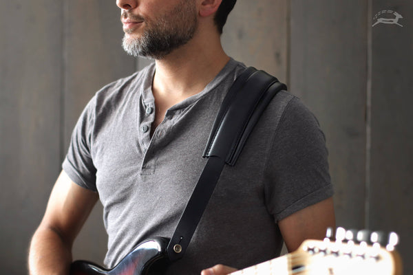 Black leather guitar strap handmade - OCHRE handcrafted