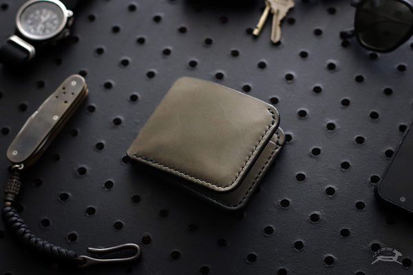 Slim leather edc billfold wallet in Crater Grey - OCHRE handcrafted