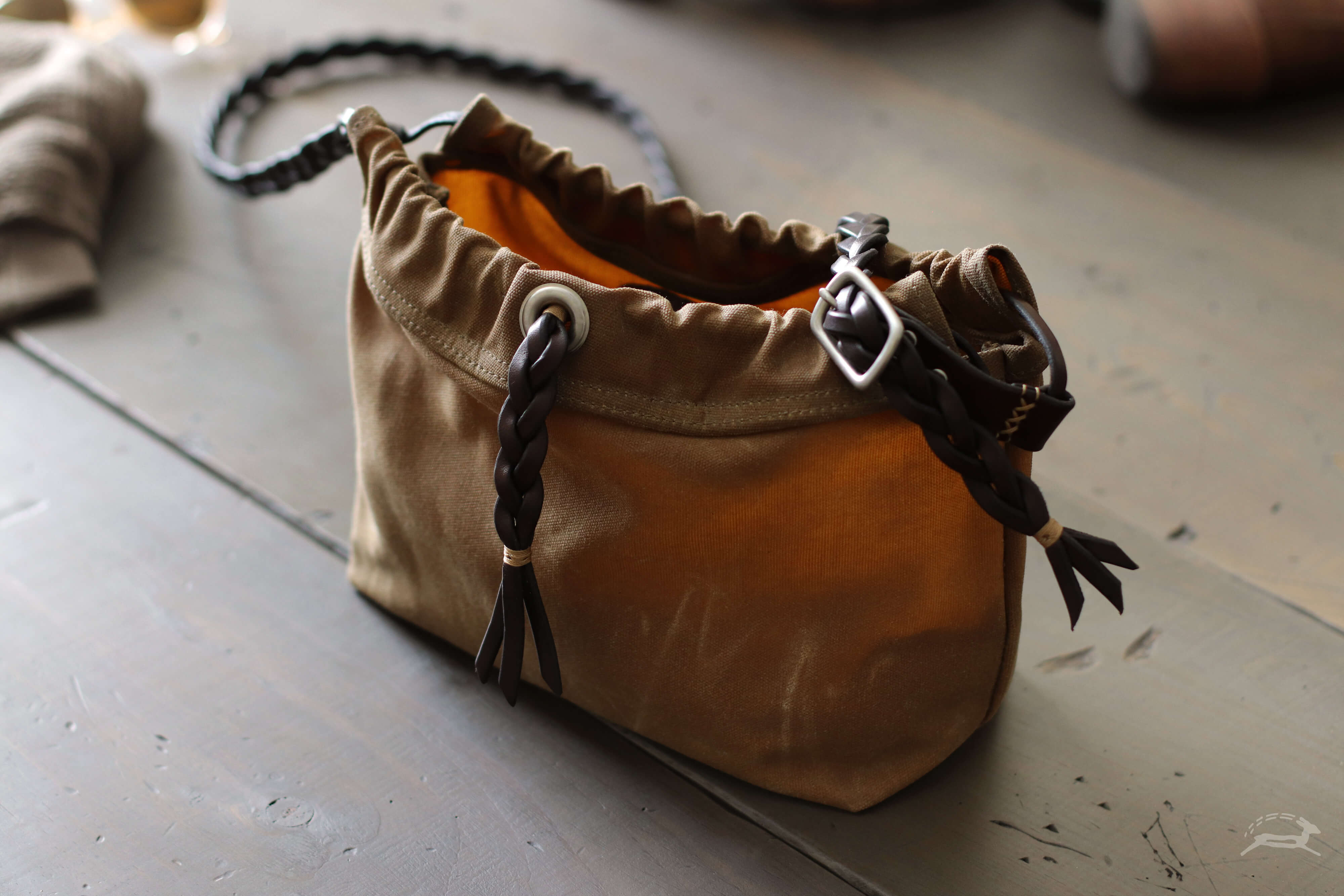 minimalist leather shoulder bag for women - OCHRE handcrafted