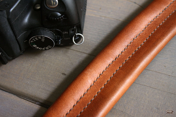 soft cushioned neck strap for your camera