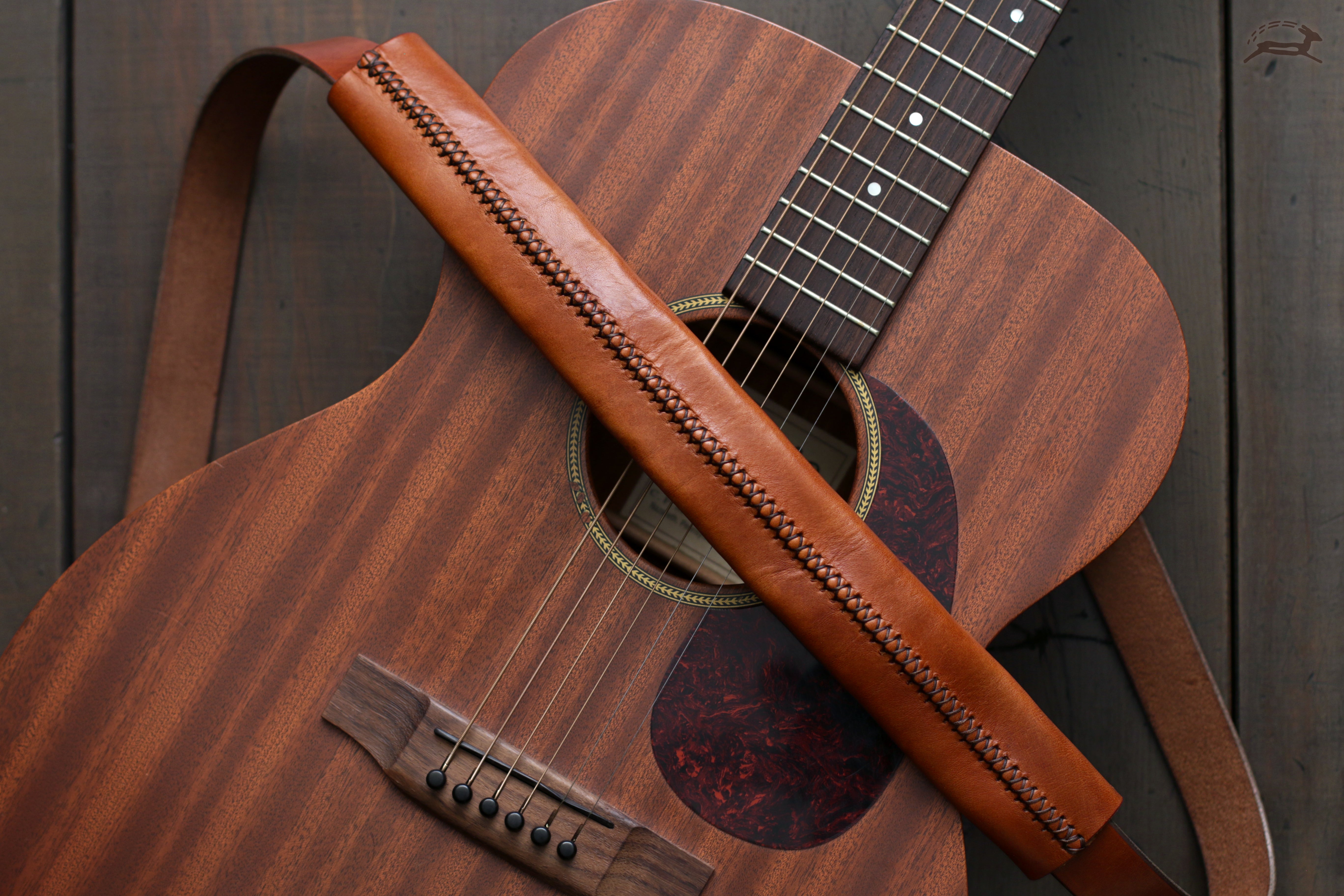 Leather Guitar Strap with Martin 00015